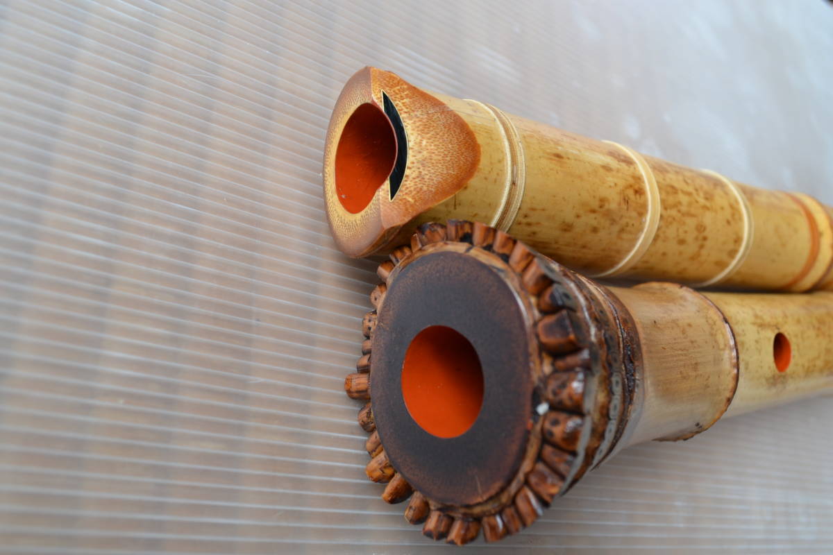 尺八 都山流 精華 1尺8寸管 中継ぎ籐巻き銀三線 【音出し確認済み】 都山流 在銘 尺八 「精華」 一尺八寸(1)(607 歌