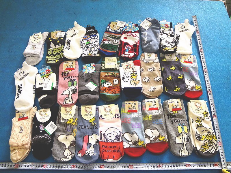 Kぬも0726 新品 スヌーピー 靴下 23～25cm 計30点セット ピーナッツ 大量 まとめて キャラクター靴下