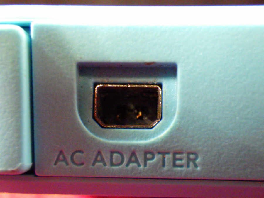 NINTENDO FTR-001 ニンテンドー2DS 本体 ポケモン 難あり サン ムーン  