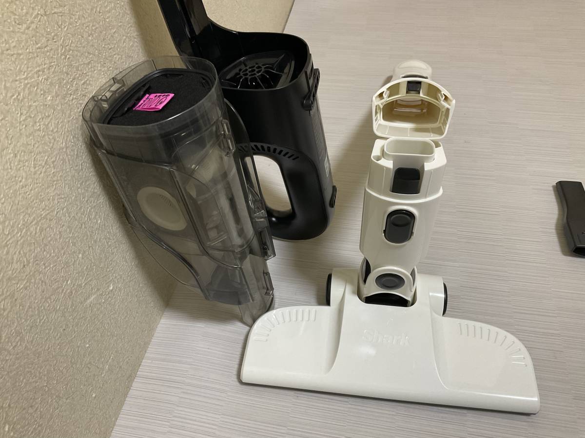 未使用自宅保管品 綺麗 シャークニンジャ CH965J 充電式サイクロンスティッククリーナー 掃除
