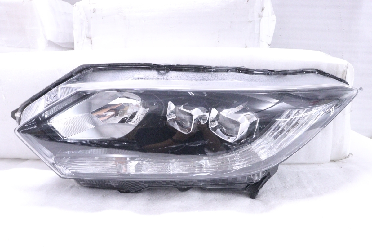 38-1971☆前期 LED RU1 ヴェゼル☆左ヘッドライト KOITO 100-62164 打