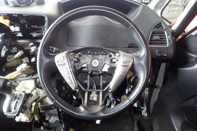 ジャンク品◆セレナ☆FC26 ステアリングホイール　ハンドル 48430-1VA3A　※ホーンパッド・モジュール欠品