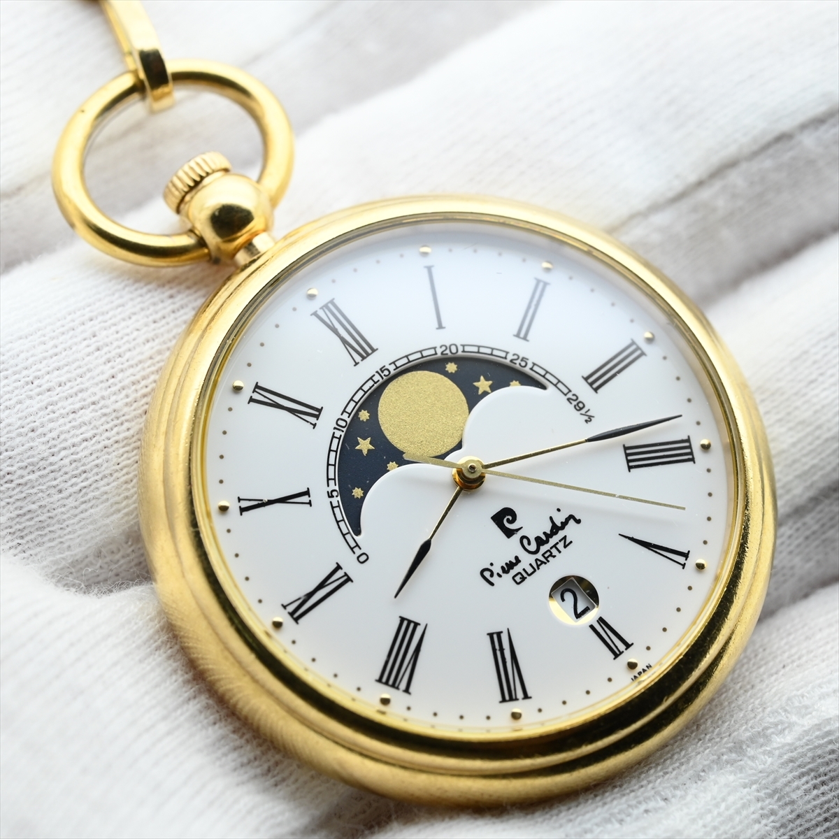 ピエールカルダン●ムーンフェイズ 懐中時計 クオーツ 新品電池交換済/動作良好 ローマンインデックス レトロ クラシック デイト白ホワイト