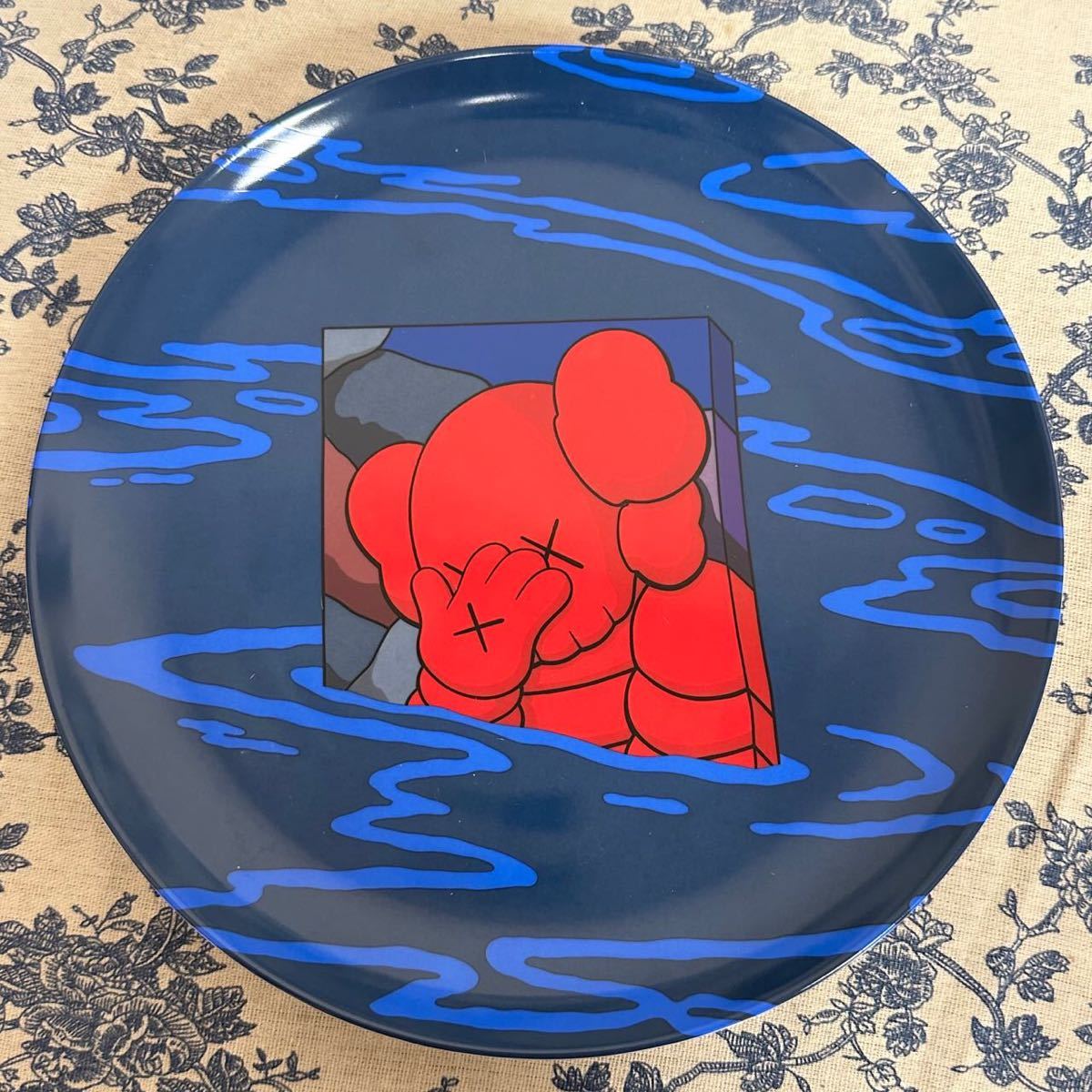 Artist Plate Project KAWS HOURS NIGHTS WEEKS MONTHS 2022 27CM 