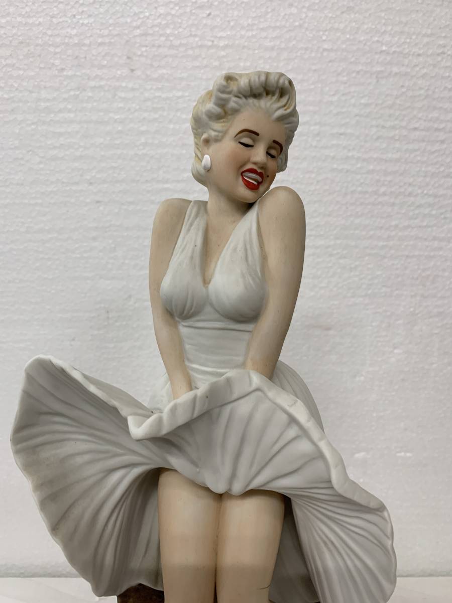 注目！【古酒 バーボンウイスキー】マリリンモンロー 人形型ボトル 7年