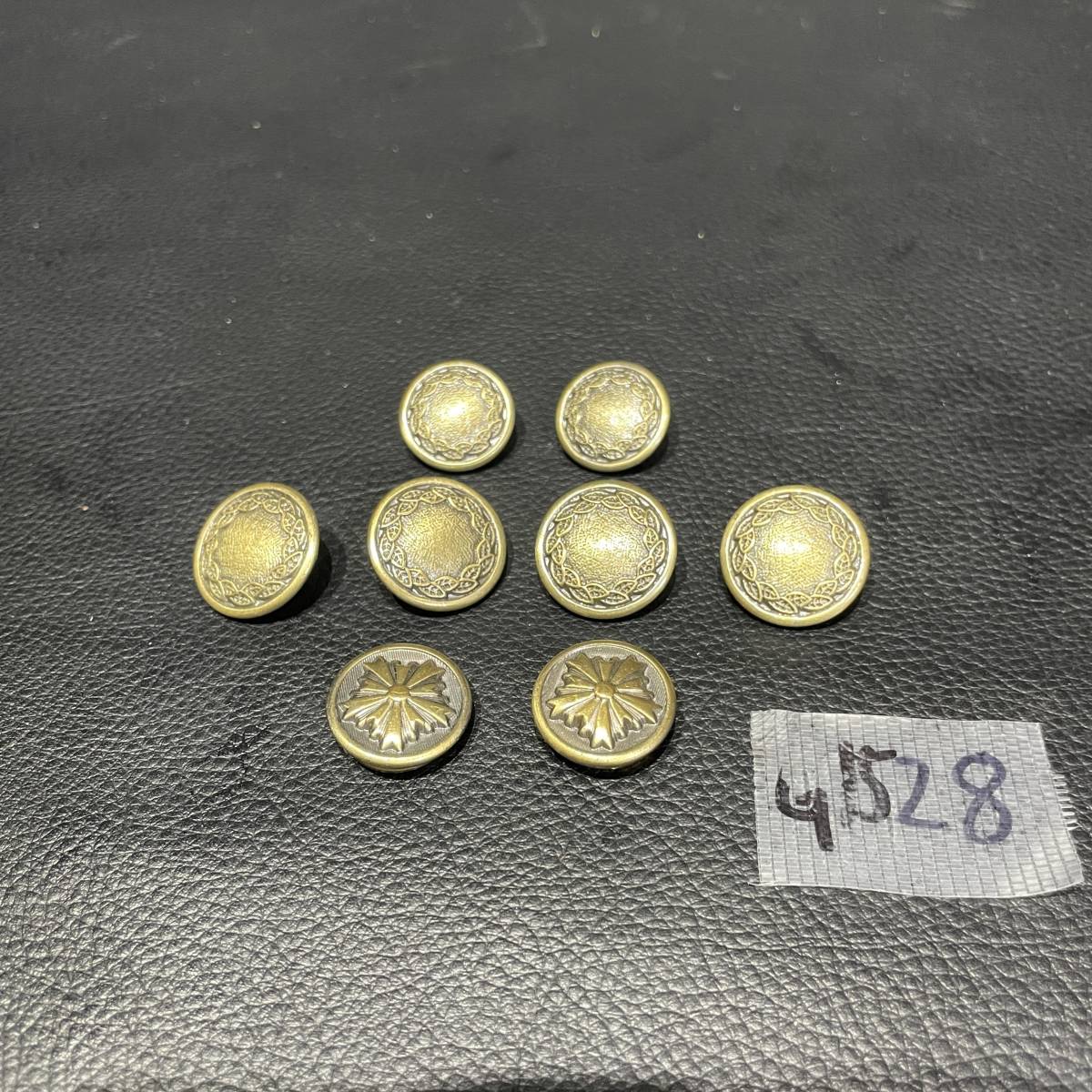 警察　グッズ　各種ボタン　肩章　合計8点　真鍮製　　G1528