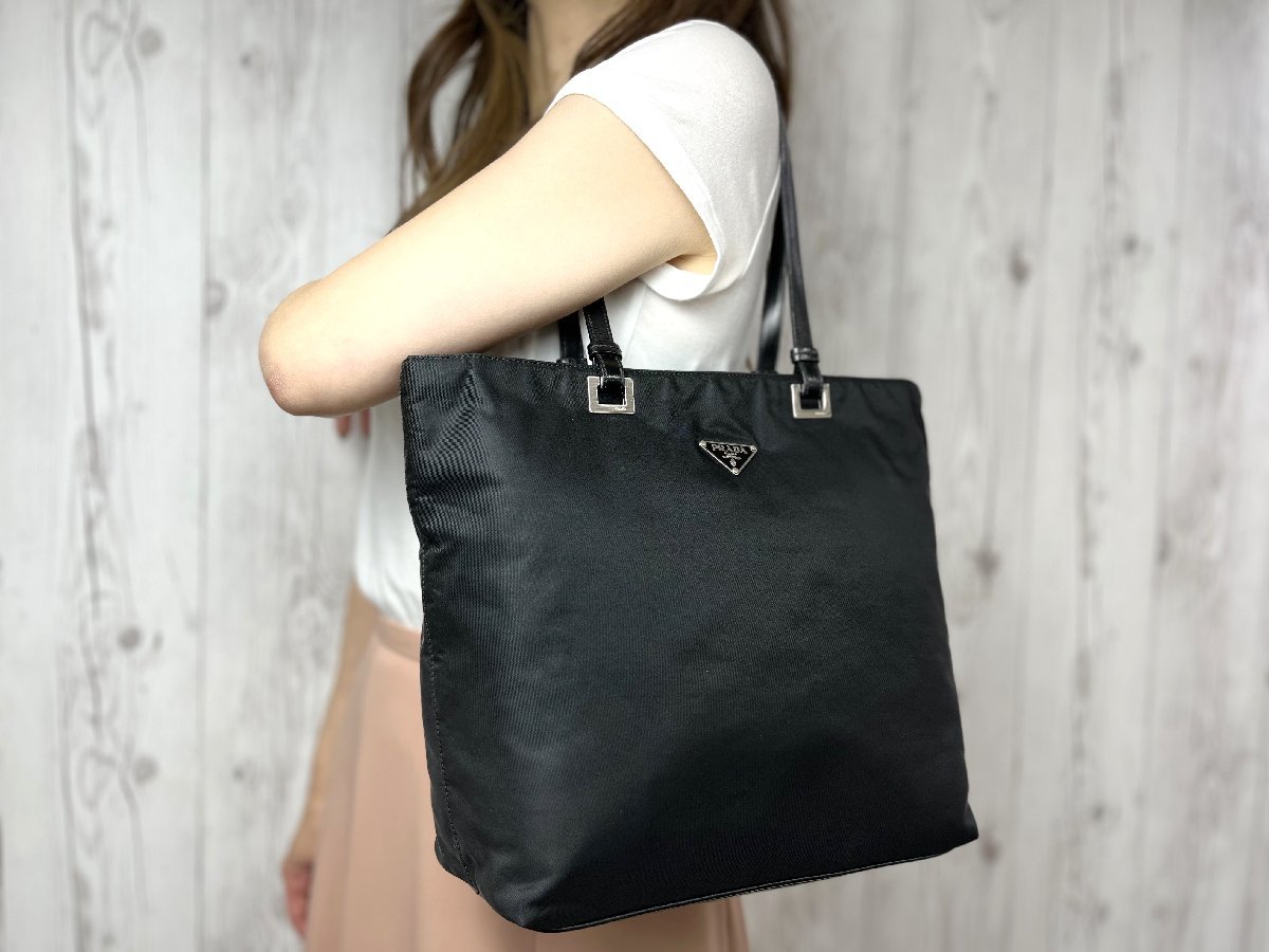 ◇ PRADA プラダ サフィアーノレザー 黒 長財布 三角プレート / 5518SA