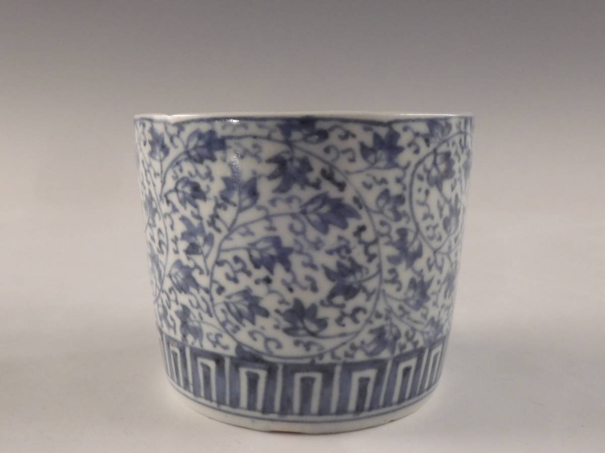 セール，低価 栄 古伊万里 染付 唐草文 蕎麦猪口 無傷完品 江戸期 v45(染付)｜売買されたオークション情報、yahooの商品情報をアーカイブ公開 - オークファン 伊万里、有田