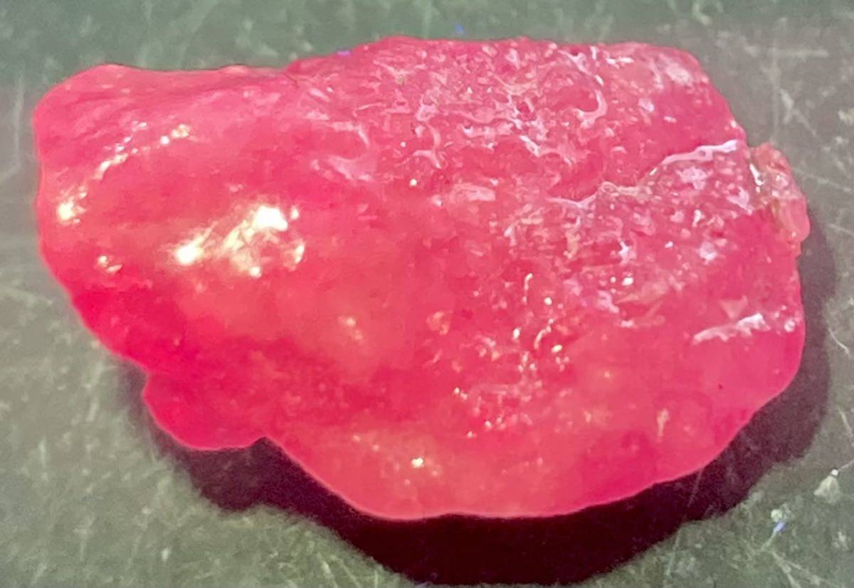 タイ産天然ピンクサファイア原石13.60ct 【公式通販】