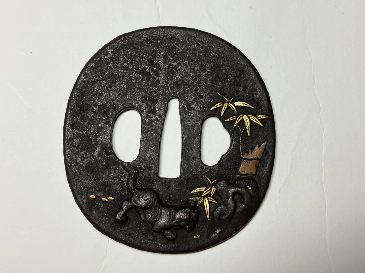  象嵌 刀装具 鍔 虎図 脇差(鍔、刀装具)｜売買されたオークション情報、yahooの商品情報をアーカイブ公開 - オークファン 鍔、刀装具