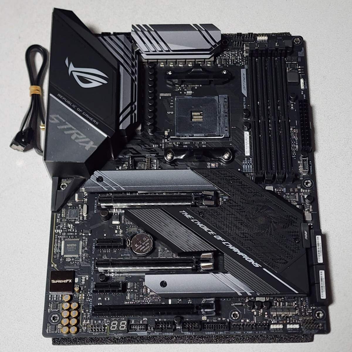 ASUS ROG STRIX X570-E GAMING IOパネル一体型 Socket AM4 ATXマザーボード RYZEN5000シリーズ対応 最新Bios 動作確認済 PCパーツ