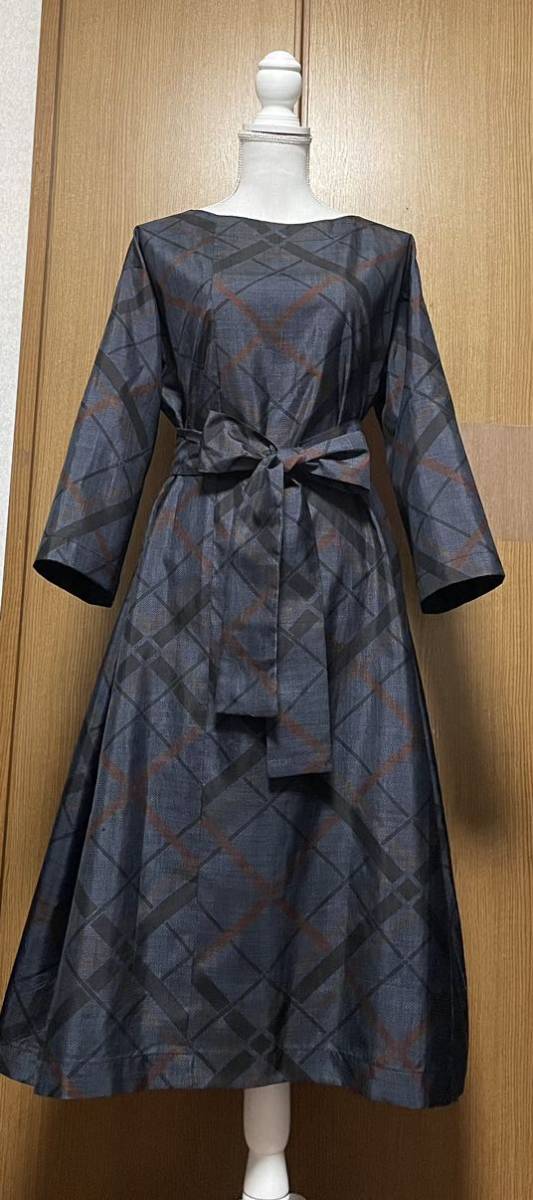 着物リメイク 花柄 大島のAラインワンピース リボン(紐ベルト)付き