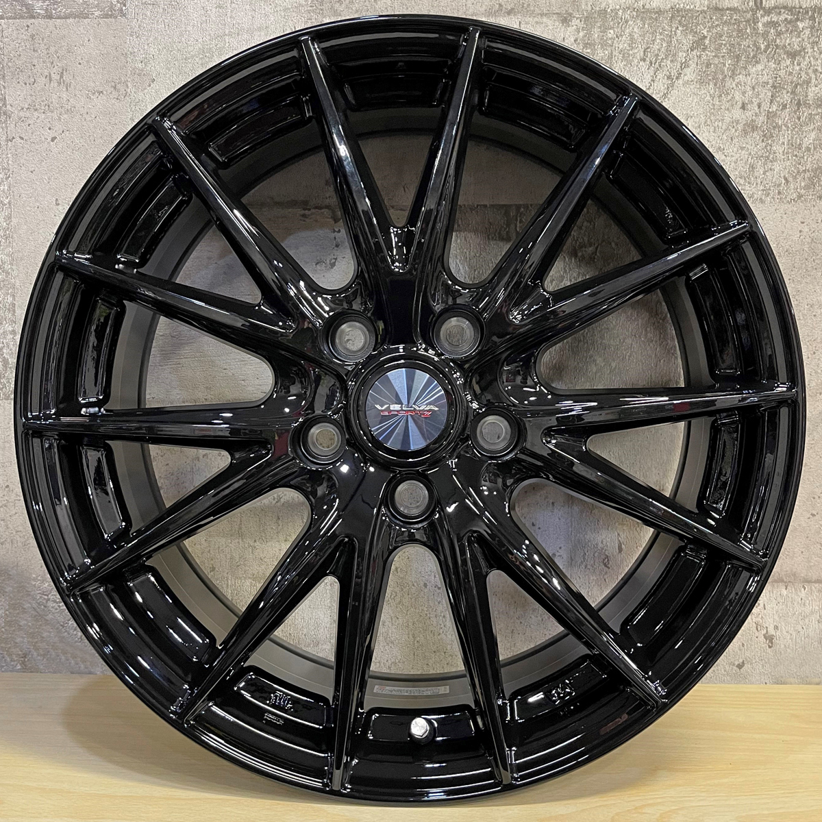 2023年製 即納 スタッドレスホイールセット 195/60R17 ピレリ
