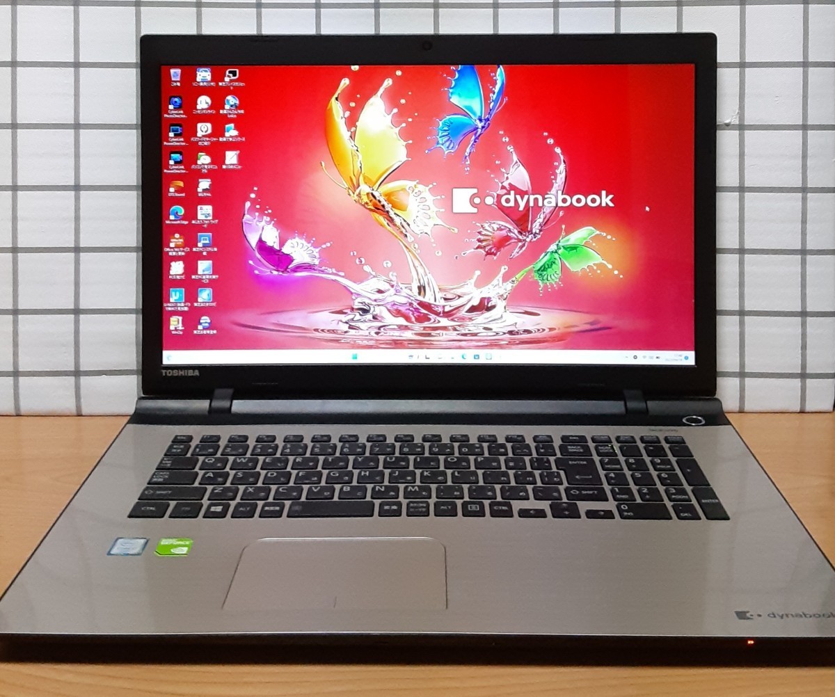 SSD/512GB 第6世代/i7-6500U 17.3インチFHD液晶 GPU/Radeon搭載 メモリ