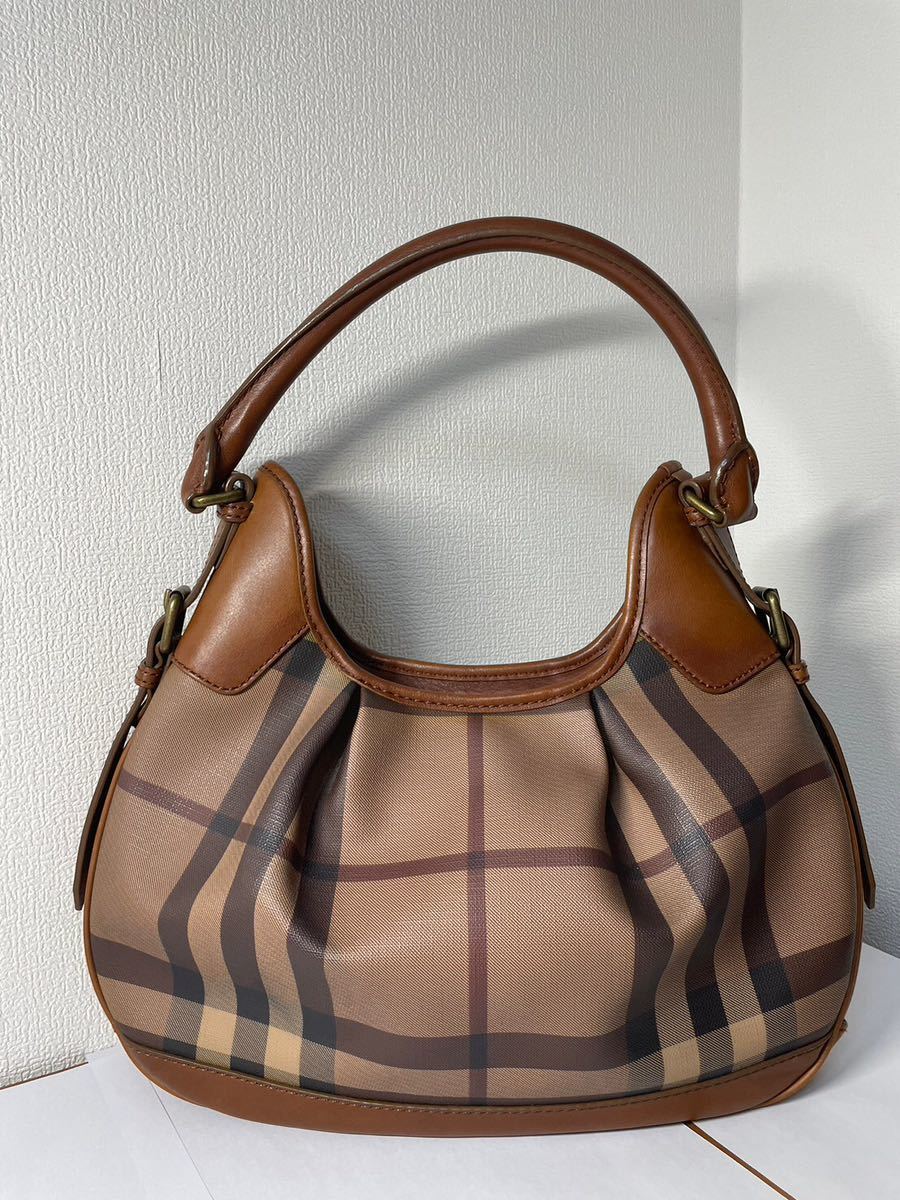 ブラウン ショルダーバッグ バーバリー ノバチェック レザー