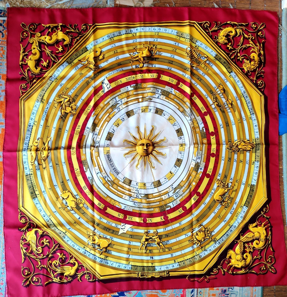 エルメス 占星術デザイン シルク大判スカーフ サイズ90cm四方 ( カレ90 ) ブランド タグなし 中古品 クリニング済み