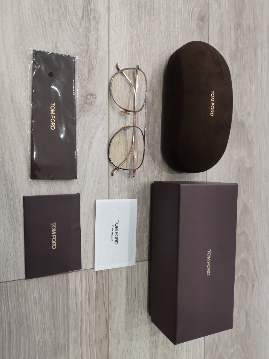 トムフォード　Tom Ford 1042 クリアフレーム　サングラス　ゴールド トムフォード Tom Ford 1042 クリアフレーム サングラス ゴールド