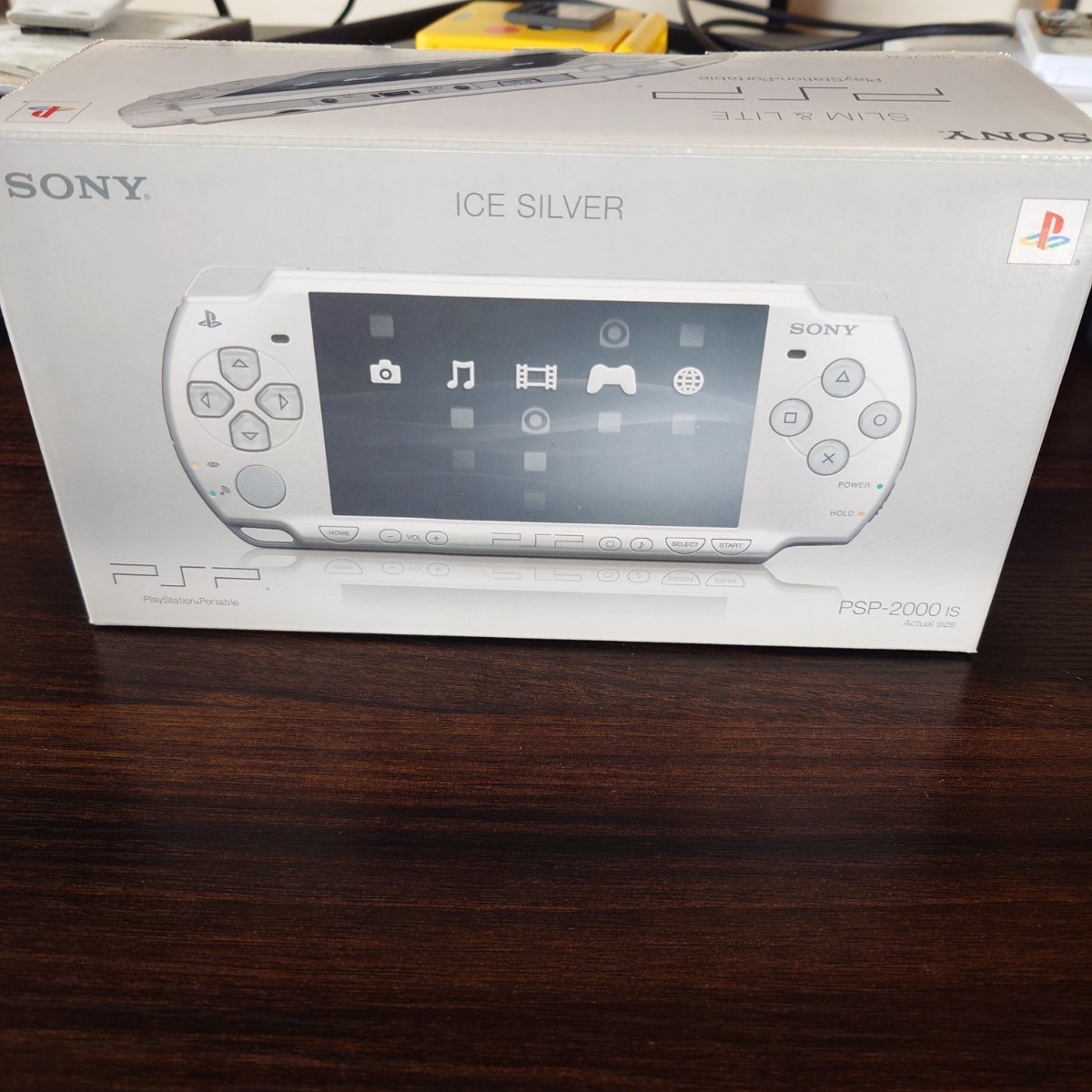本体 シルバー SONY PSP-2000 PSP 0 ACアダプター｜Yahoo!フリマ（旧 