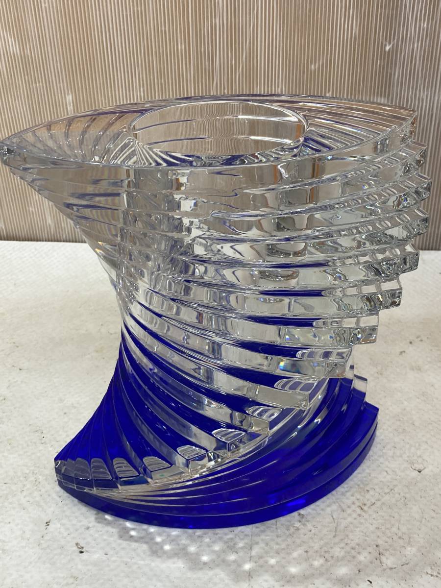 Baccarat バカラ フラワーベース ツイスト Baccarat (バカラ) フラワーベース ツイスト 18㎝｜トレファクONLINE