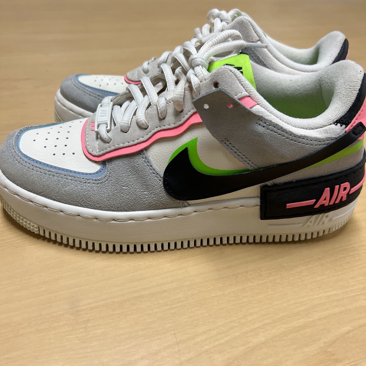 NIKEエアフォース１シャドウホワイト