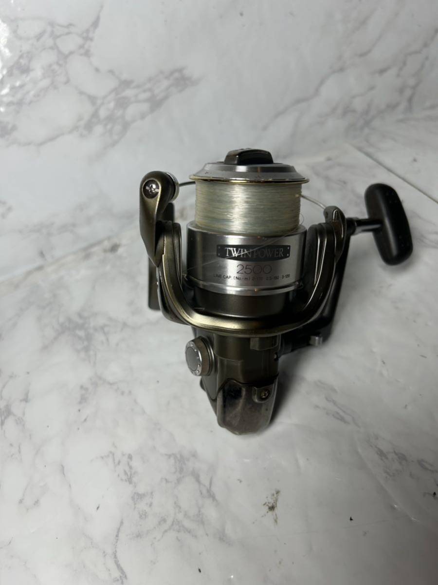 SHIMANO シマノ 02 TWIN POWER 2500 SC83E 左 スピニング リール バス 淡水 釣具 フィッシング 中古品