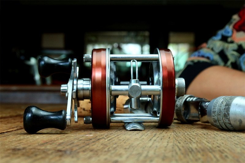 1976年 ABU 5500 茶 オールド アブ アンバサダー リール 道楽 ザウルス