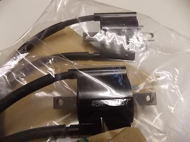 ヤマハ純正新品 XJR400 4HM イグニッションコイル プラグキャップ