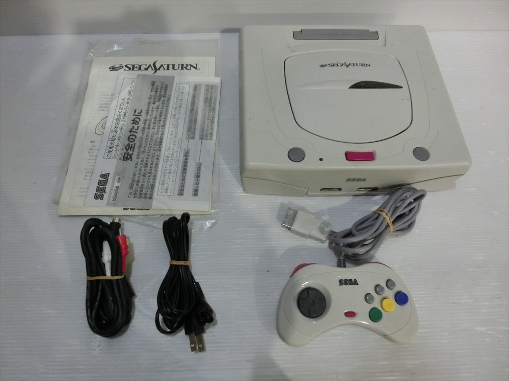 T【T1-97】【80サイズ】△SEGA/セガサターン 本体セット HST-3220
