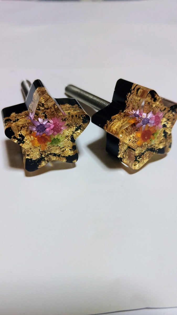くるくるノブ 水中花 星型 黒 金箔 ダックス シャリー クルクル