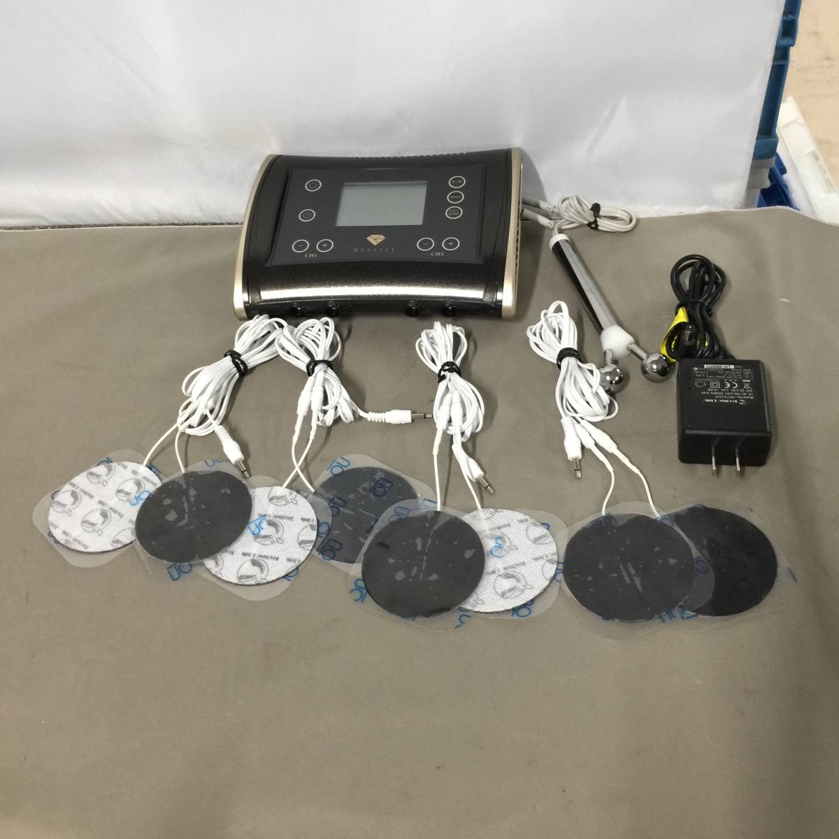 最安値，高品質 スリムビューティハウス REALIZE ホームケア EMS テクノリンク 美容機器 リアライズ 23/1004/01(ビューティー、ヘルスケア)｜売買されたオークション情報、yahooの商品情報をアーカイブ公開 - オー その他