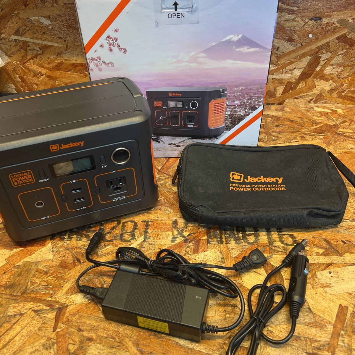 防災関連グッズ Jackery Explorer 240 ポータブル電源 256Wh