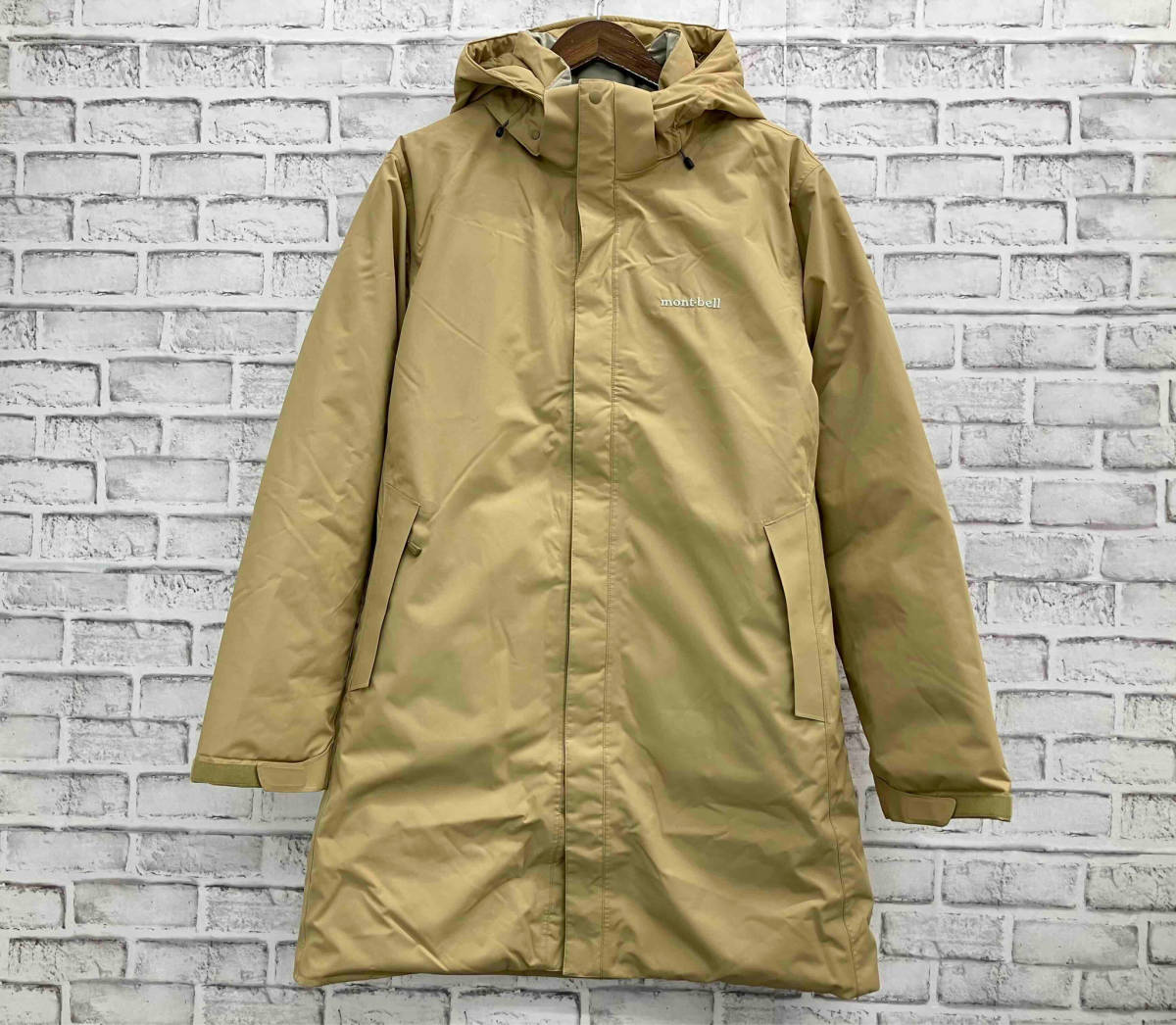 【美品】mont_bell モンベル ベルニナ フーディーダウンコート 防水 防寒 アウトドア 1101675 Lタン ベージュ系