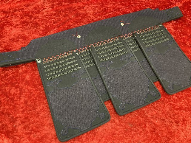 10-12-545 ◎I 剣道具 武道具 垂れ たれ 防具 防具単品 4mm機械刺し Mサイズ スポーツ 稽古　未使用品