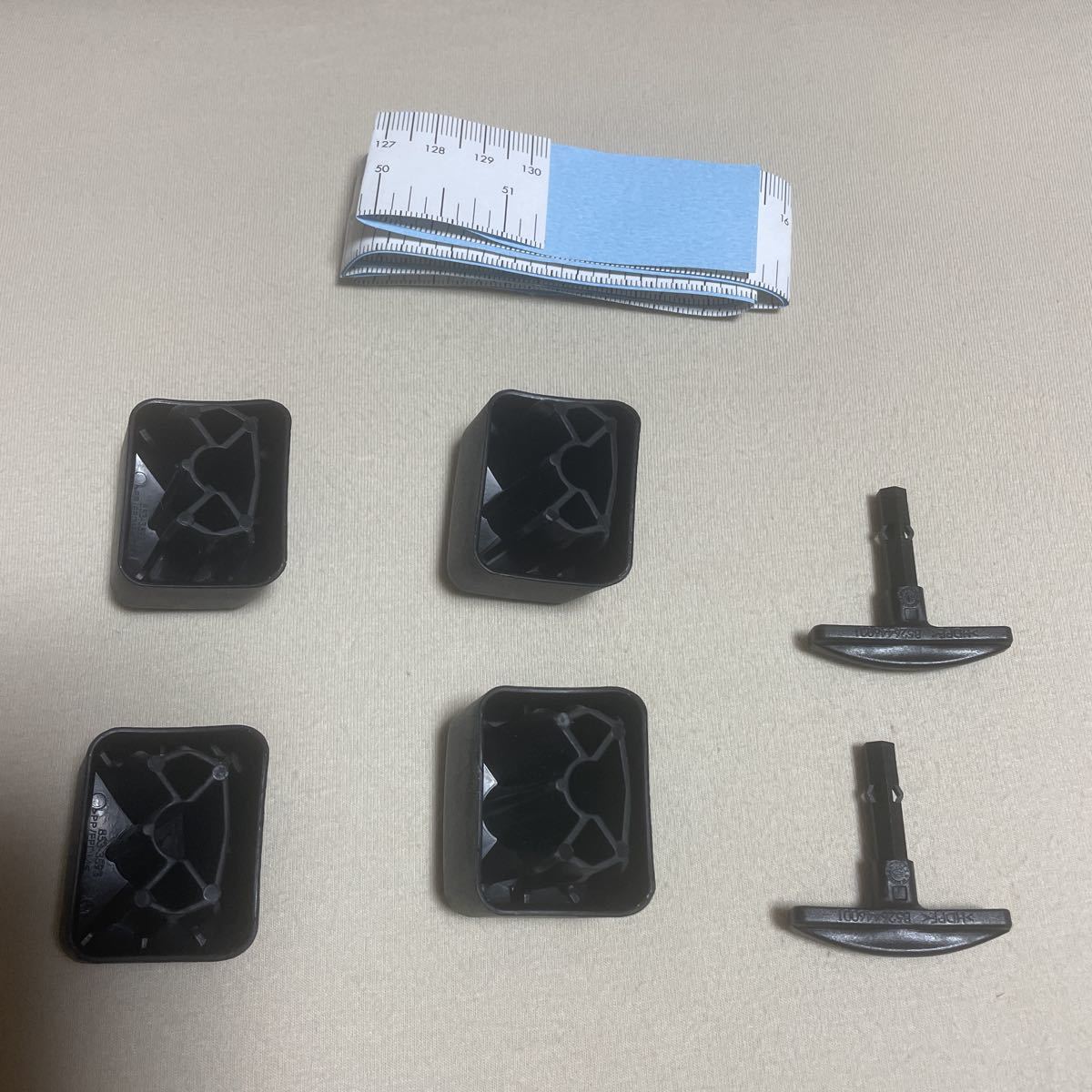 THULE スーリー　スクエアバー　バーエンド　キャップ　4個セット　未使用品　おまけ付き_3