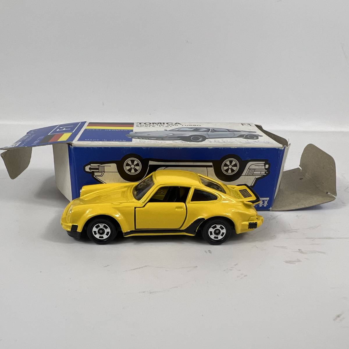 トミカ F1-2-2 青箱 ポルシェ 930 ターボ PORSCHE 930 TURBO 黄 G-75