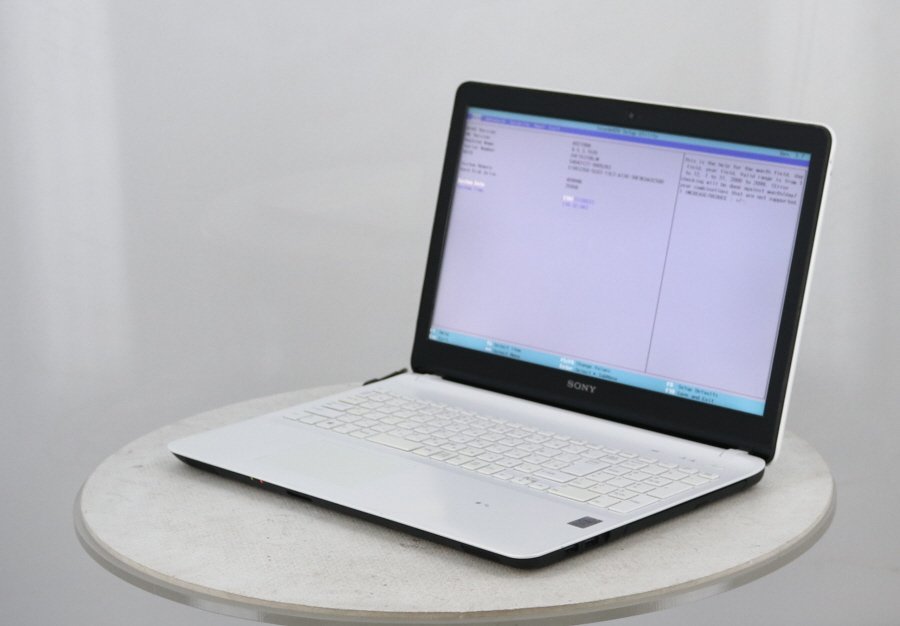SONY SVF15318DJW VAIO　Core i5 4200U 1.60GHz 4GB 250GB■現状品