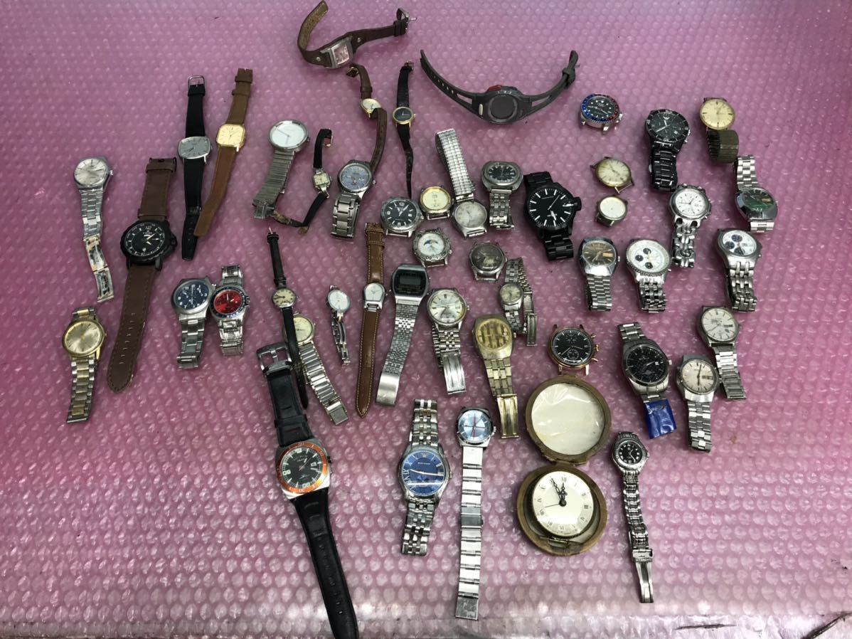 Coach/ARMANI /GIVENCHYなど腕時計約48点まとめ　動作未確認　中古現状品 (80s)