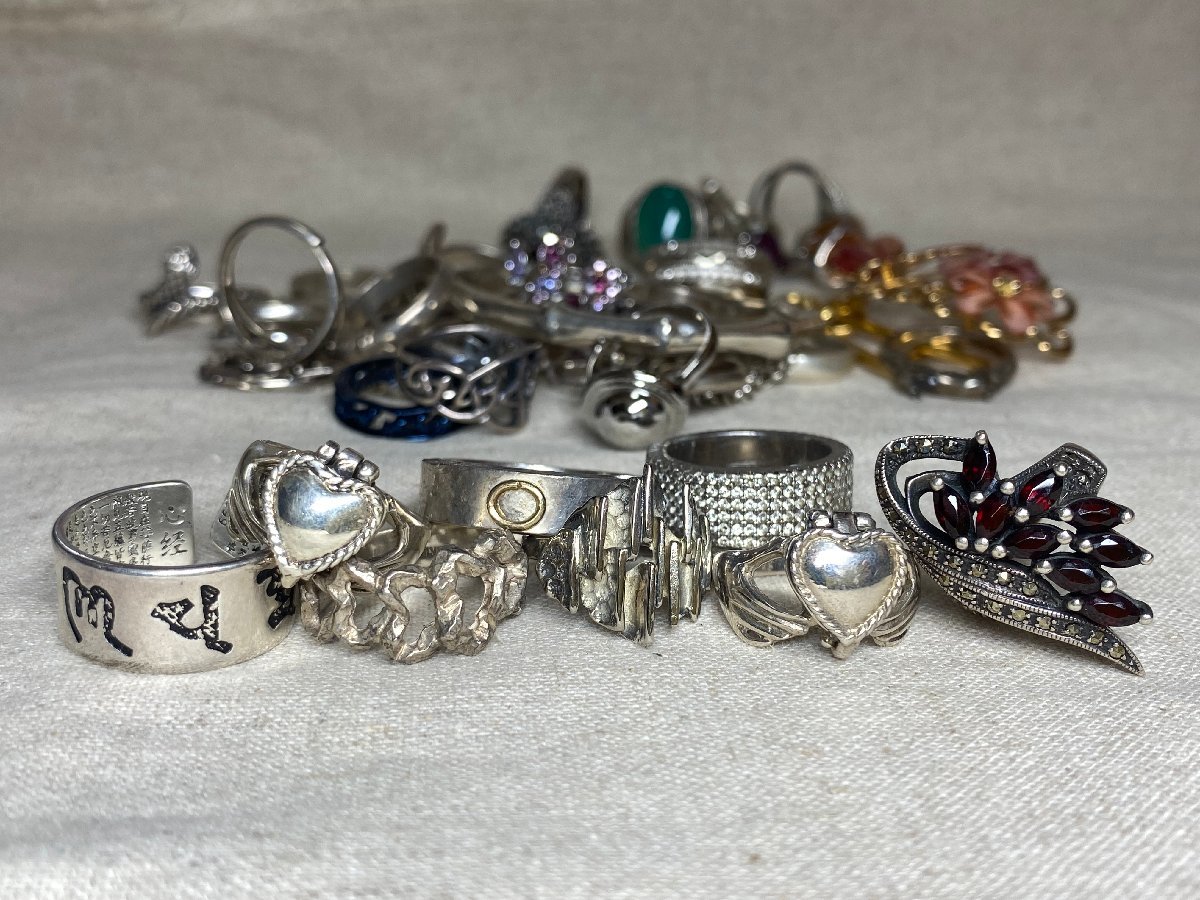 シルバーアクセサリーはまとめて売るのがお得！ K18 」の参考買取価格