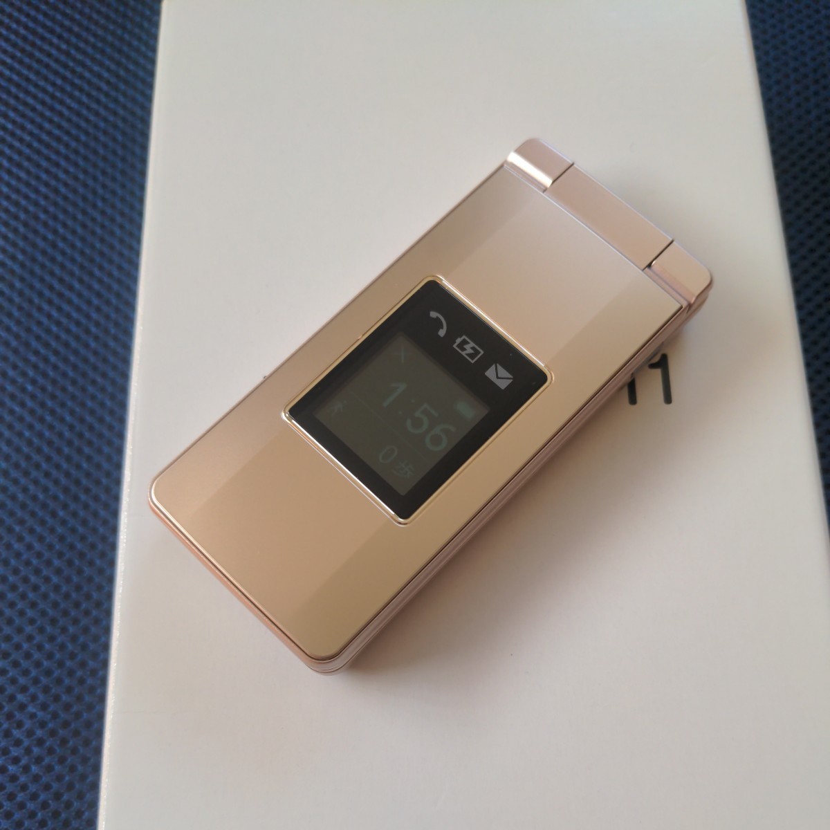 かんたん携帯11 ゴールド A207SH 美品 【公式通販】