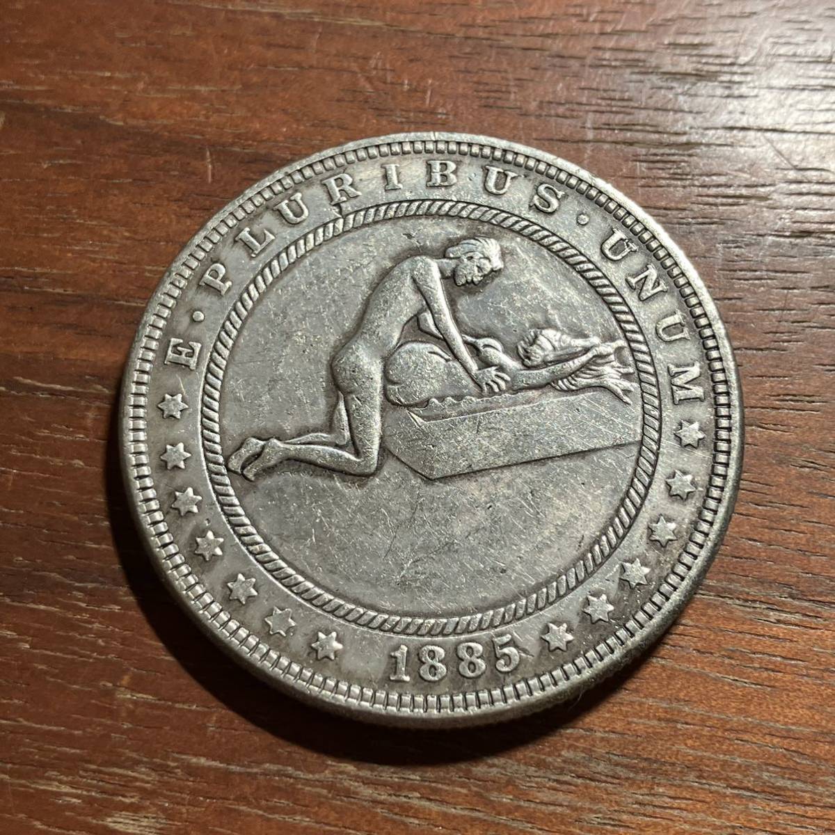 6830 アメリカコイン 38mm ゴルフマーカー等に チャレンジコイン ボールマーカー ONE DOLLAR モルガン イーグルの入札履歴 -  入札者の順位