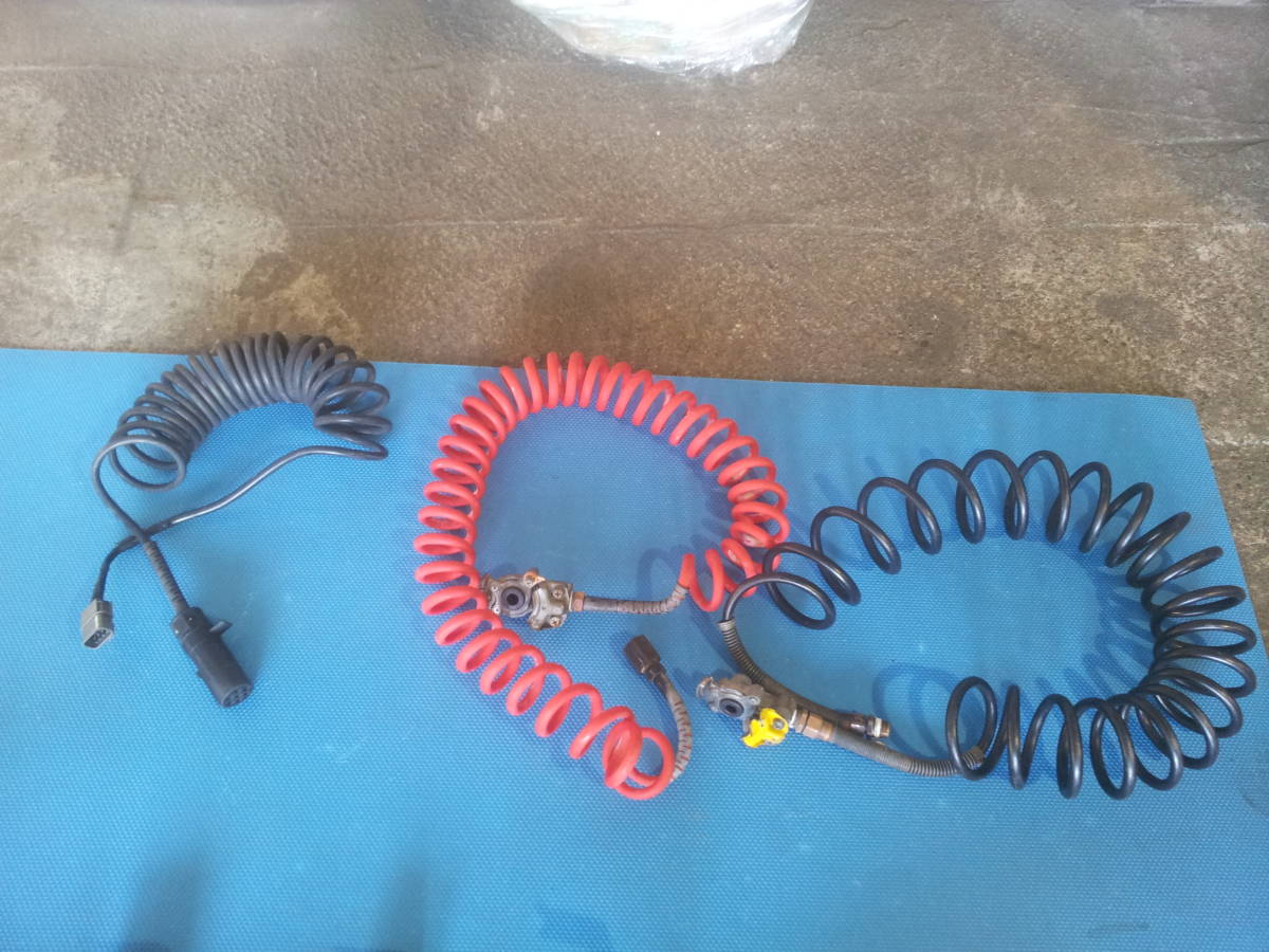 トレーラー コイル式7極ジャンパケーブル/トレーラーホースエアカップリング　 3本セット　R5-10-30