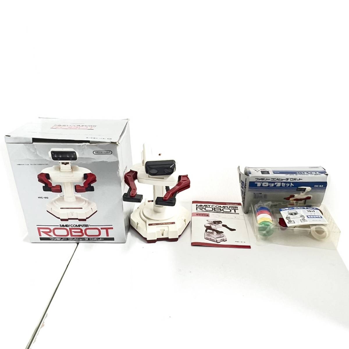 Computer Family Robot - R.O.B. Nintendo Famicom Retro Robot: | The