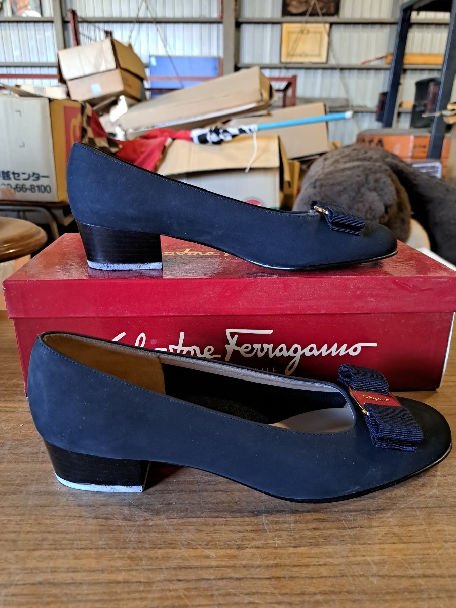 Salvatore Ferragamo サルヴァトーレフェラガモ Ferragamo フェラガモ