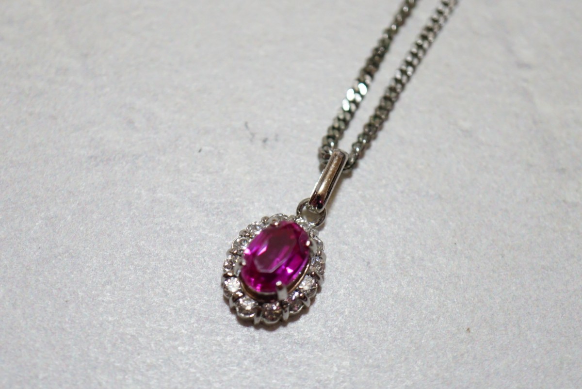 228 天然ルビー ペンダント ネックレス ヴィンテージ アクセサリー SILVER刻印 アンティーク 天然石 色石 宝石 カラーストーン コランダム
