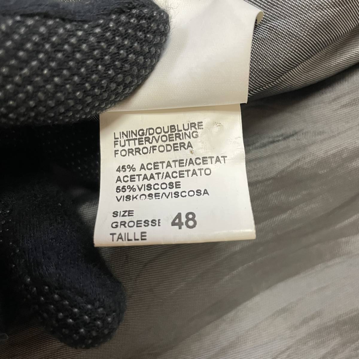 一生もの ジョルジオ アルマーニ ARMANI アルマーニ」とは？——イタリア 