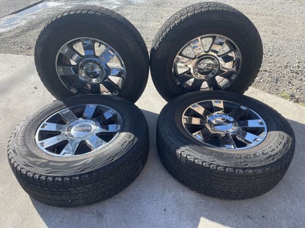 アルミホイール 　リンカーン純正　スタッドレス　18インチ　18×8J　 265/70R18　114R　111419JO