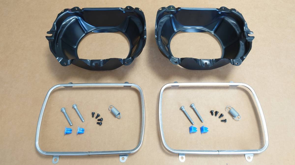 生産中止品・新品・AE86トレノ・リトラクタブルライト用ブラケット左右
