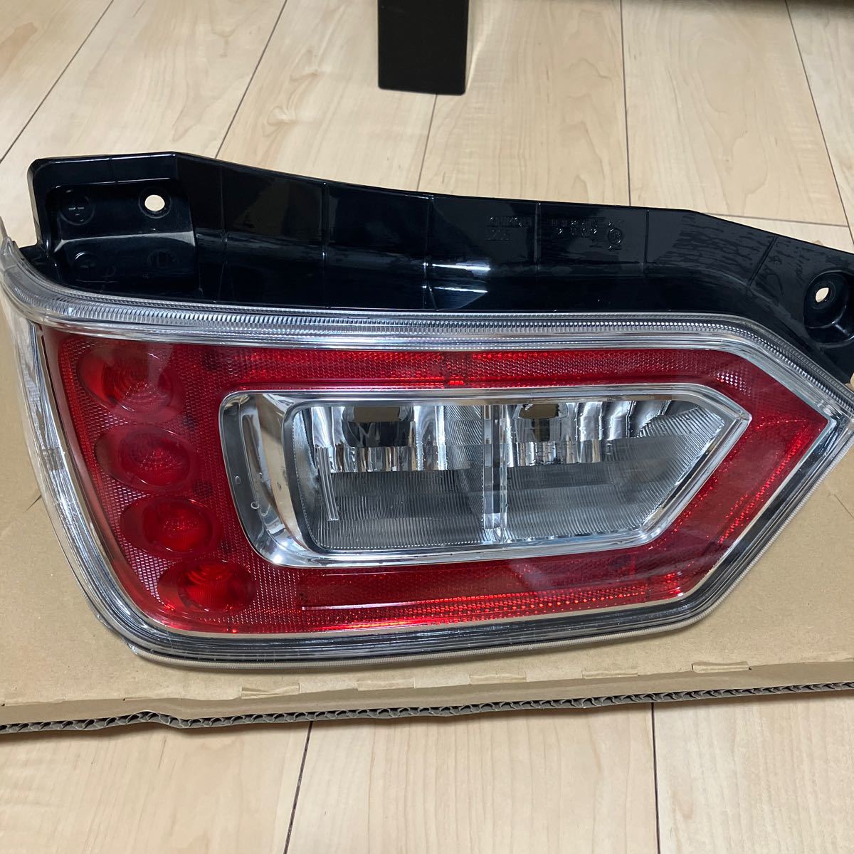 スズキ ワゴンR MH55S 左テールランプ 欠け有り MH55S ワゴンR MH35S