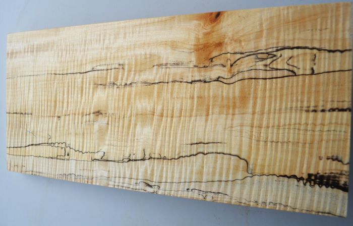 トチ★栃★スポルテッド★縮杢★320×147×厚13ミリ★送料185円★5