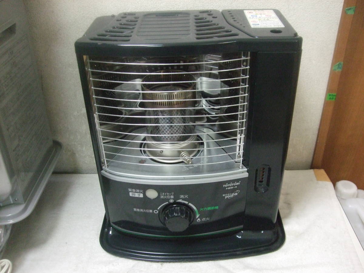 石油ストーブ★トヨトミ　AS-S23C　(RS-S23A)　12年製　3.6L　中古